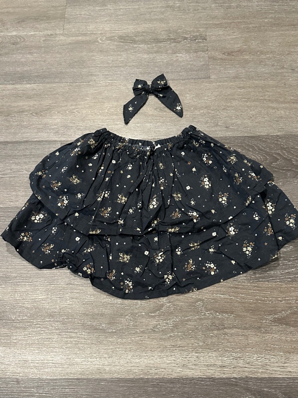 Jamie Kay Size 6 skirt and bow